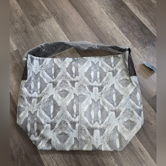 NEW Ion Reptile Snakeskin Hobo Tote Shoulder Bag Boho Classy Shopper - Picture 1 of 8
